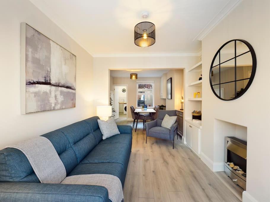 It'S Broadway Baby! Great House Close To City Centre Belfast Exterior photo
