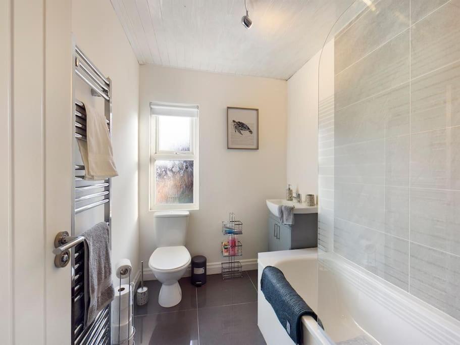 It'S Broadway Baby! Great House Close To City Centre Belfast Exterior photo