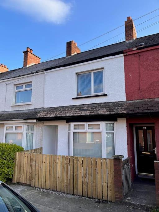 It'S Broadway Baby! Great House Close To City Centre Belfast Exterior photo