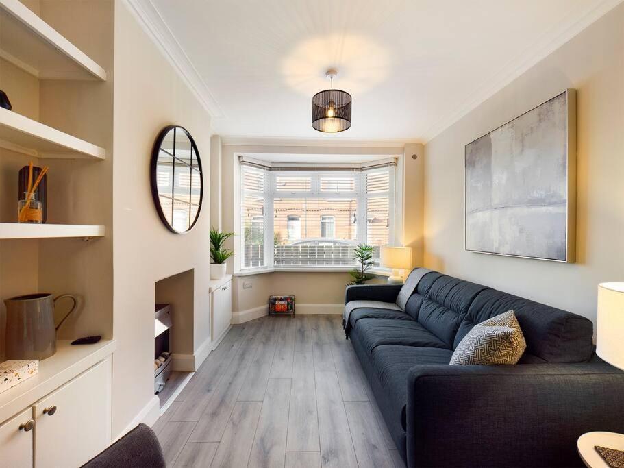 It'S Broadway Baby! Great House Close To City Centre Belfast Exterior photo